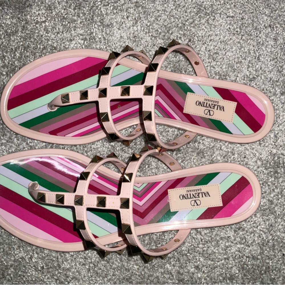 Valentino Women's pink jelly Sandals

Women's Size: 9 | IT 39